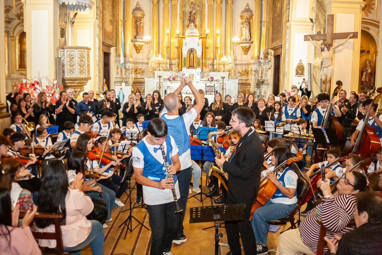 ESPECTACULAR CONCIERTO NAVIDEÑO EN EL CIERRE DE AÑO DE LA ORQUESTA ...